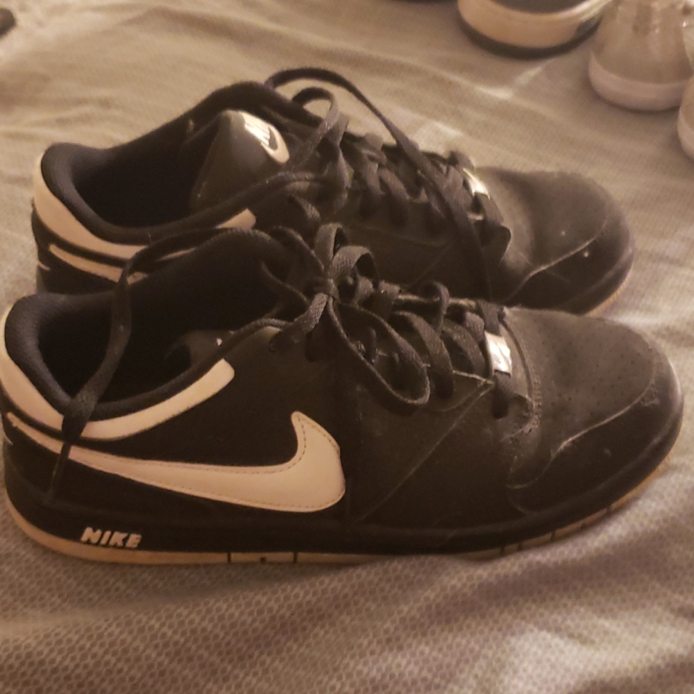 Nike air force ones low